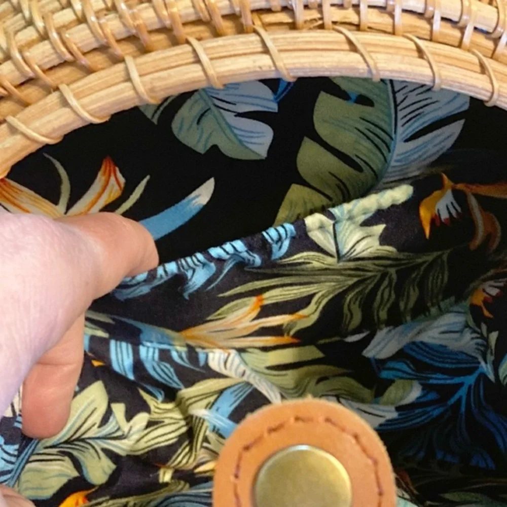 Handwoven Round Rattan Crossbody Bag Tropical Lining‎ Natural Boho Circle Purse